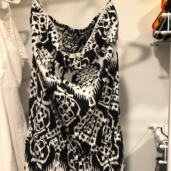 super cute strapless romper - Picture 2 of 3